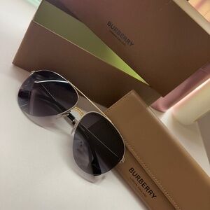 Burberry Women sunglasses